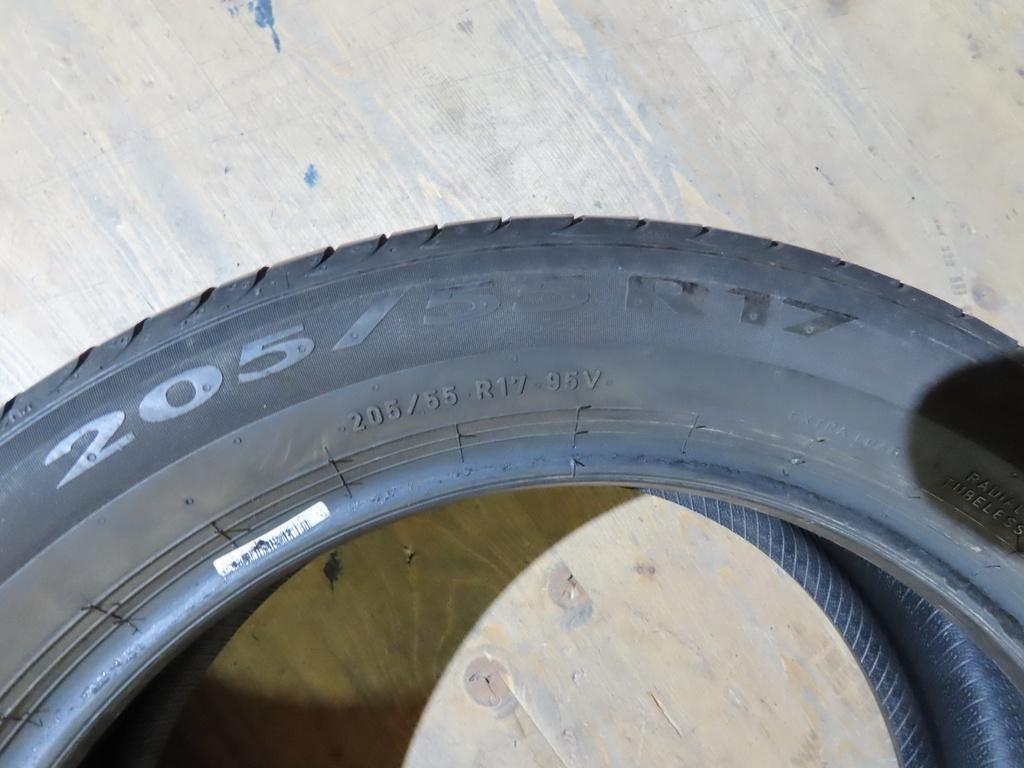 2 Sommerreifen Pirelli Powercy