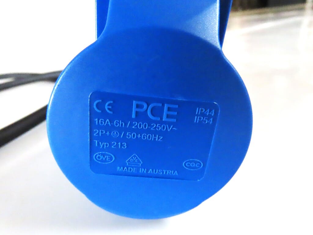 CEE-Adapterkabel für Camping/Caravan