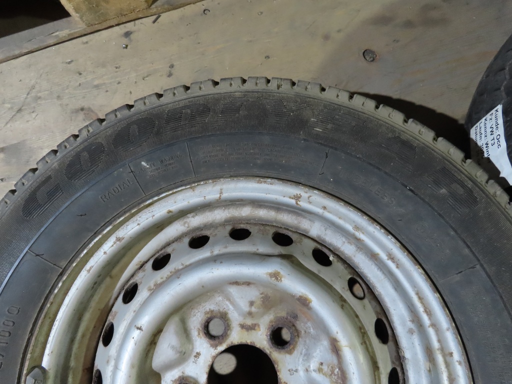 2 Ganzjahresräder für VW T3