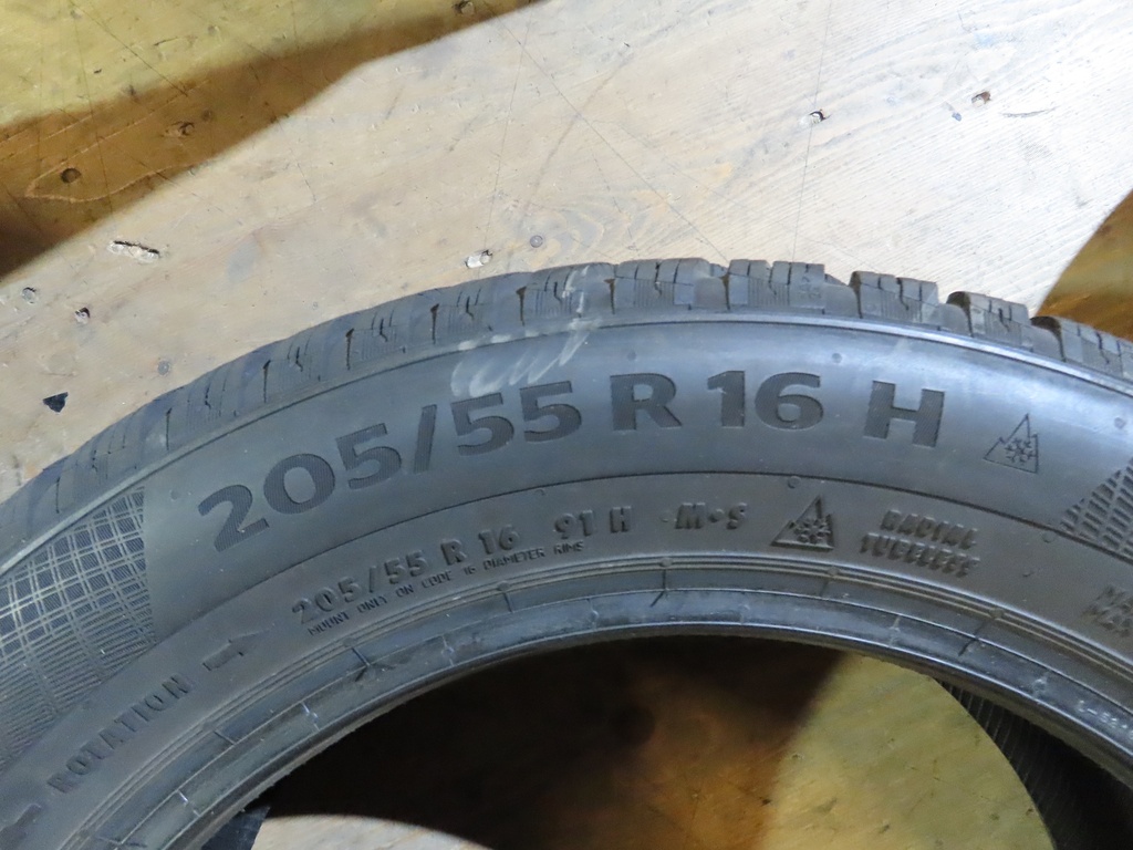 2x Continental Reifen 205/55R16 (Winter)
