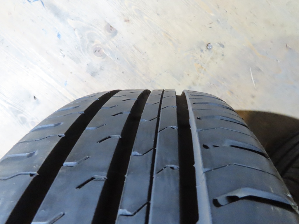 Reifenpaar Continental 185/60R15 84T (Sommer)