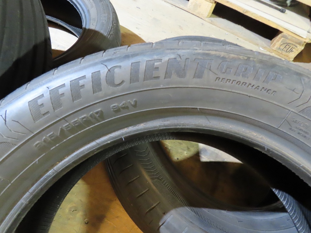 Reifensatz Audi A4 (Goodyear/Sommer)