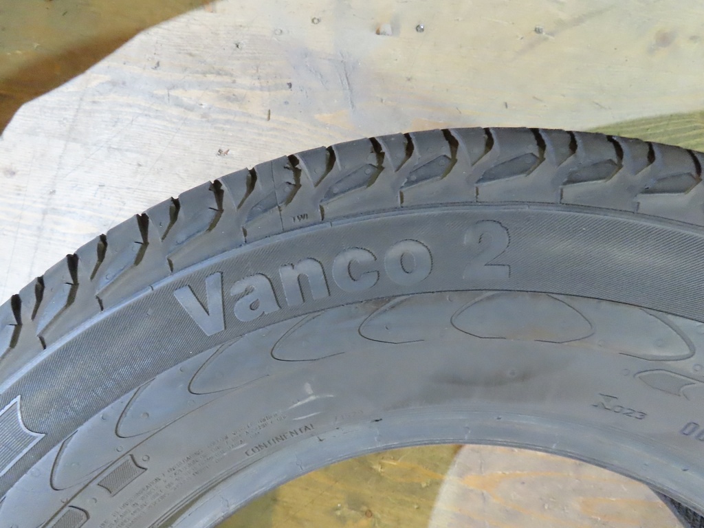 Continental Reifen 215/75R16C (Sommer)