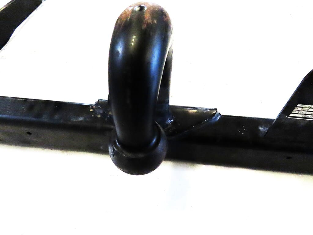 Anhängerkupplung Quertraverse mit Kugelkopfaufnahme