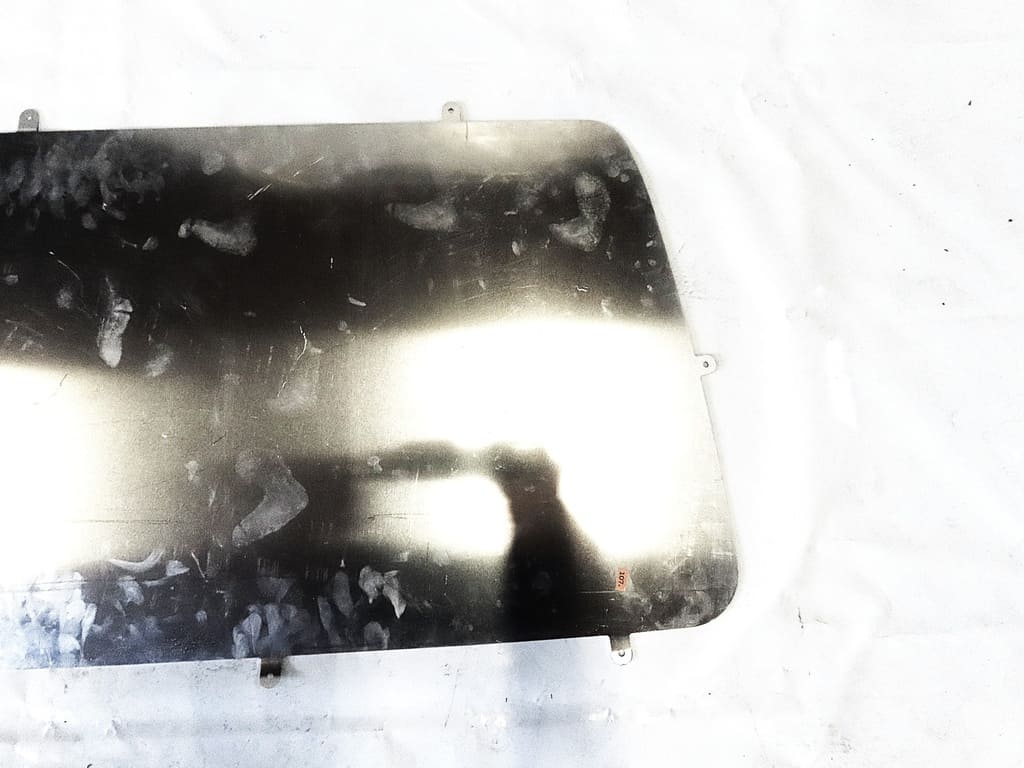 Abdeckplatte für die Heckklappe eines VW Transporter T6 (kurz + lang Radstand)-Occasion