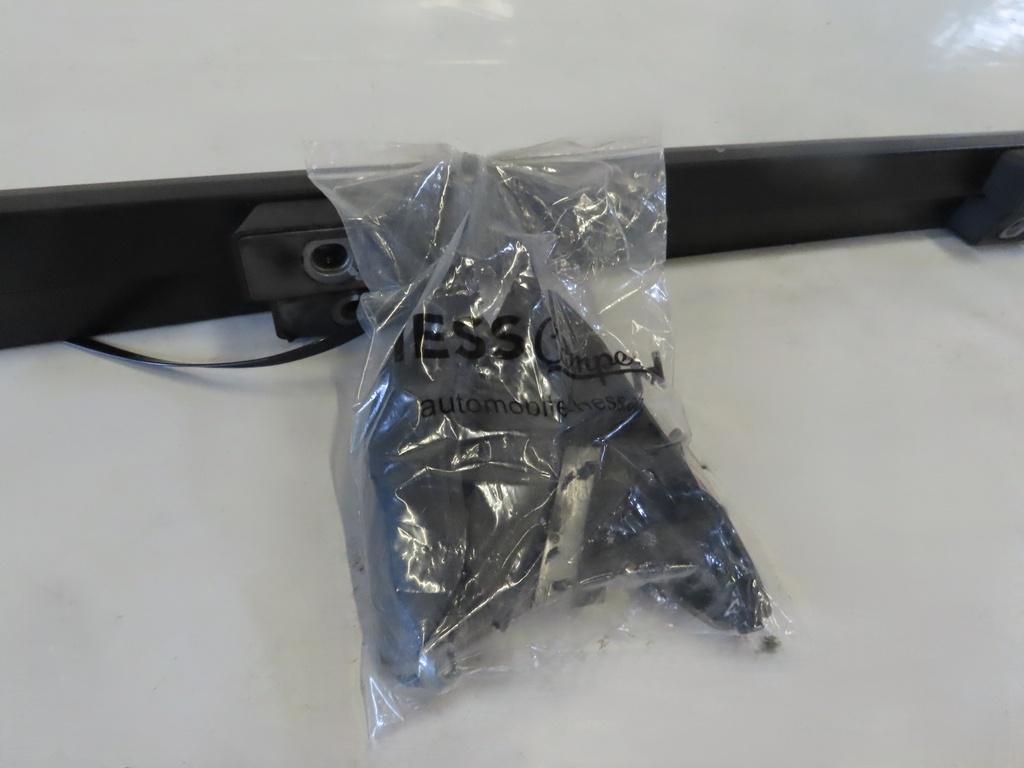 2 Originale Dachreling VW Caddy mit Zubehör-Occasion