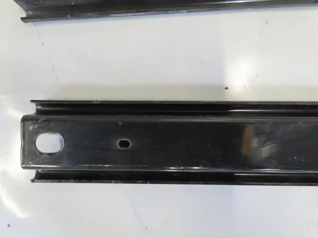 2 Sitzschienen in der 2 Sitzreihe für VW T3-Occasion