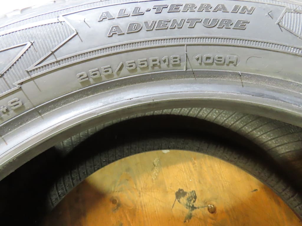 Goodyear Wrangler All-Terrain Adventure 255/55R18