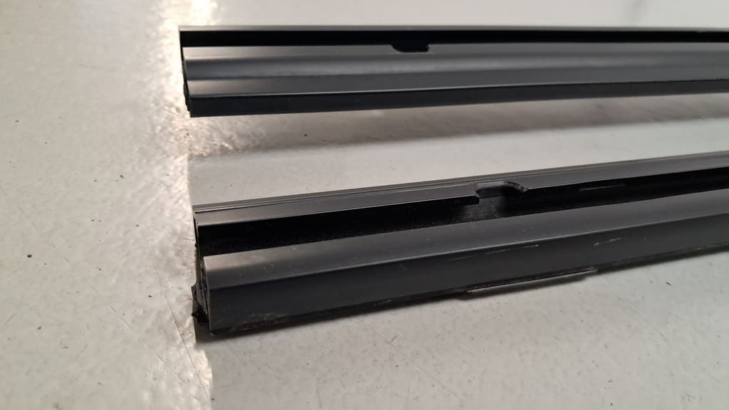 C-Schiene links für Dachträger kurzer Radstand VW T5/T6