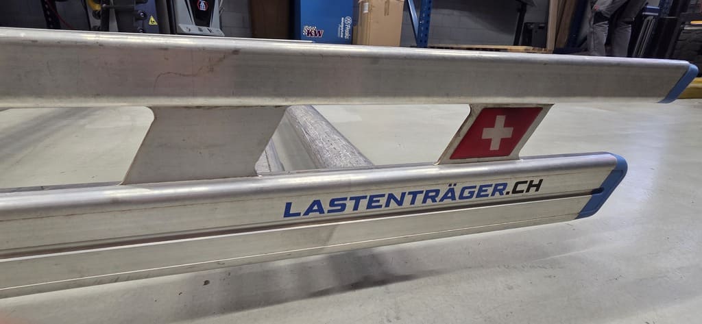 Dachträger inkl. Schrauben für Renault Traffic