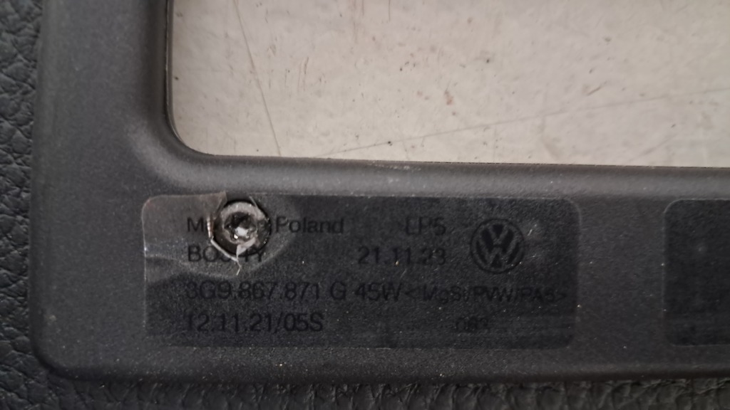 Kofferraumabdeckung (3C9 867 871 G) für VW Passat