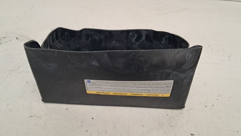 Batterieabdeckung (7E0 915 100) für VW T5/T6