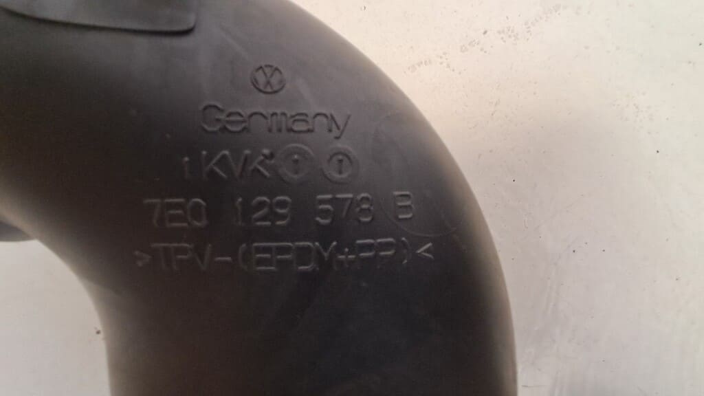 Luftansaugkanal (1K0129578B) VW T5