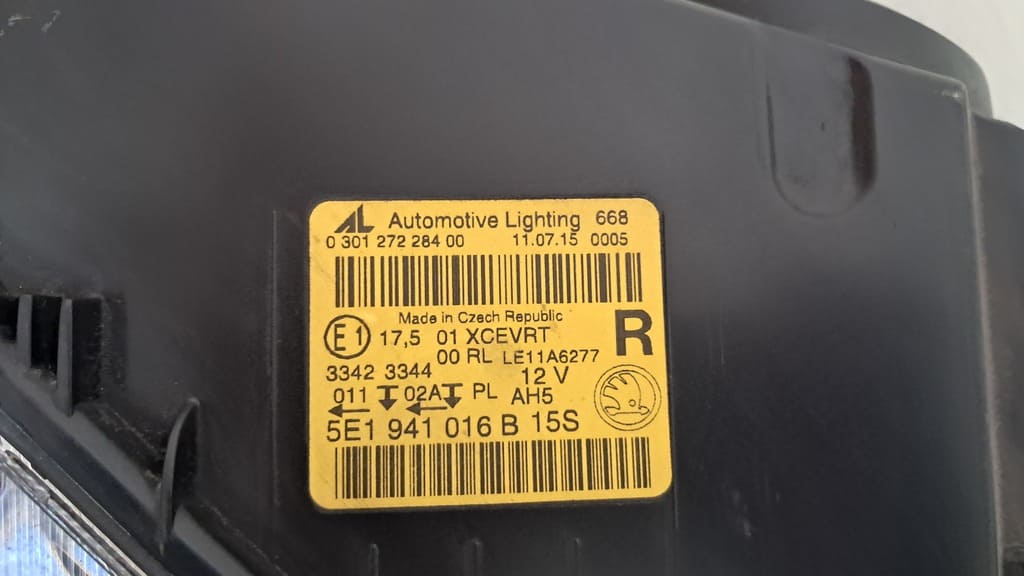 Xenon-Scheinwerfer rechts (5E1941016B) für  Škoda Octavia III (2013–2017)