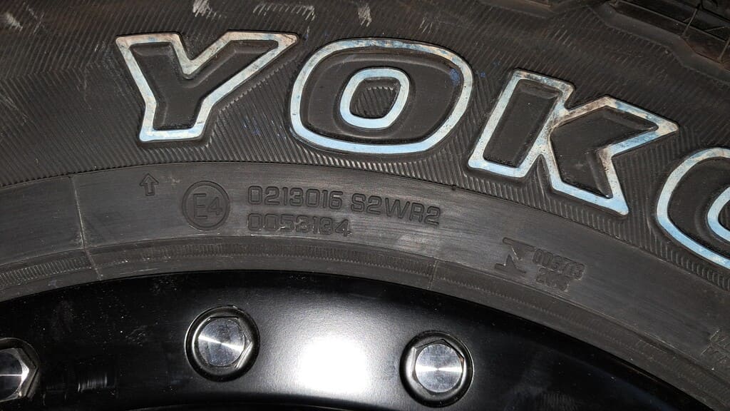 Radsatz Yokohama Geolandar A/T4 245/70 17 Zoll für VW Crafter 2 &amp; MAN TGE