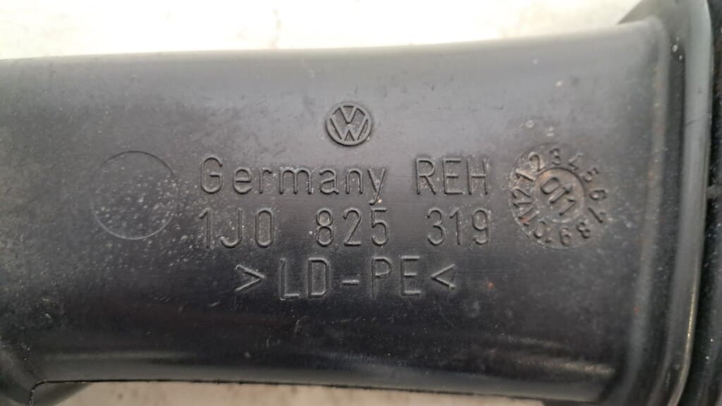 Luftführungsschlauch (1J0825319) für VW Golf 4 / VW Bora