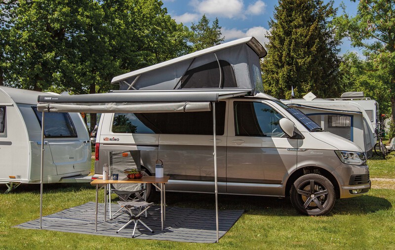 Thule Omnistor 4200 Markise in weiss für die Reimo Multirail