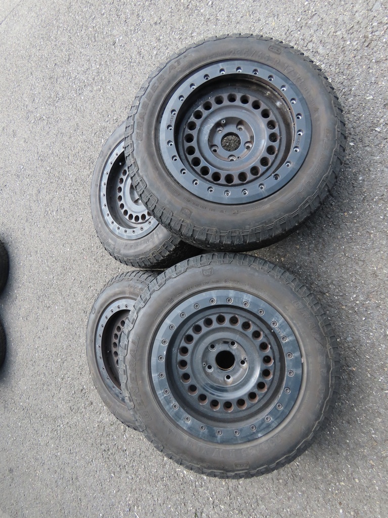 Radsatz Graber AT General 235/65 R17 oxidiert für VW Tiguan– Occasion