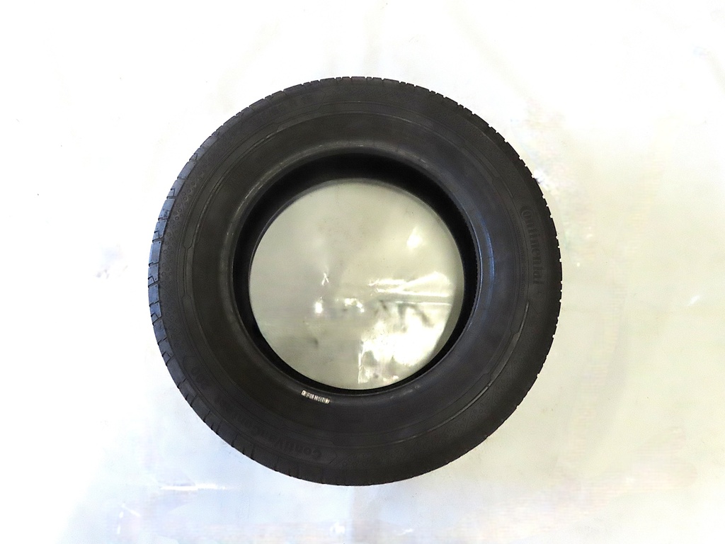 Winterreifen Continental VancoWinter 2 205/65 R16 C T4/T5/T6 Transporter-Occasion