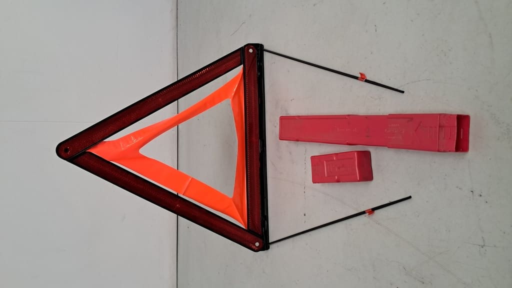 Originales Trimico Audi-Warndreieck (8K0860251)-Occasion