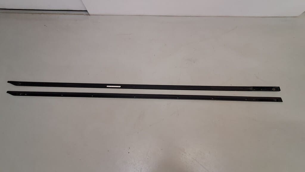 C-Schiene links /rechts für Dachträger kurzer Radstand VW T5/T6 ohne Endkappen