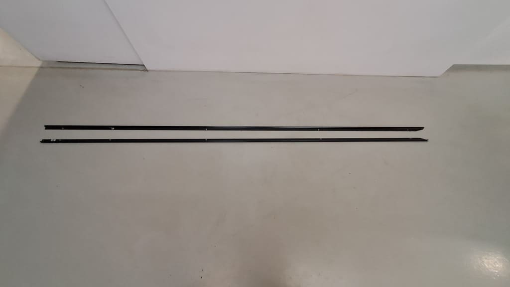 C-Schiene links/ rechts für Dachträger langer Radstand VW T5/T6 ohne Endkappen