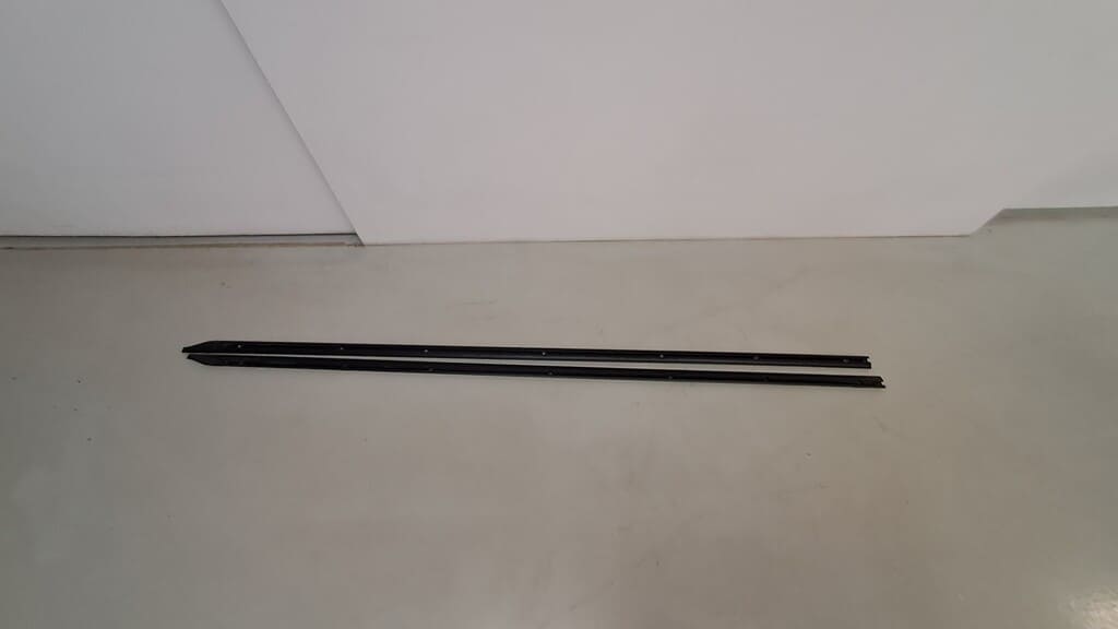 C-Schiene links/ rechts für Dachträger langer Radstand VW T5/T6 ohne Endkappen