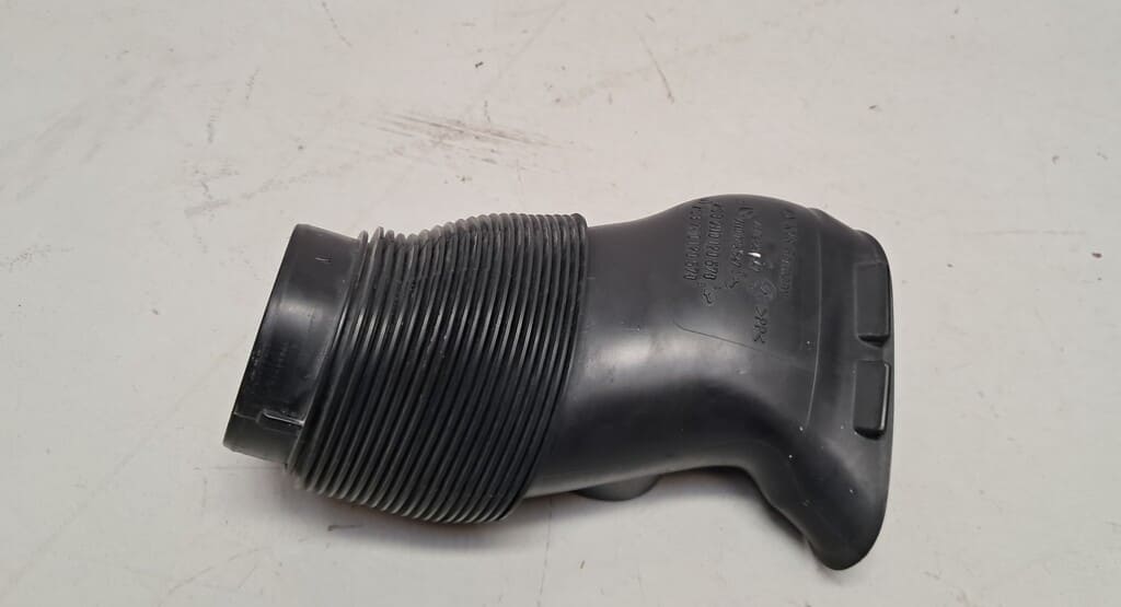 Luftansaugrohr (7E0129647) für VW T5 / T6 Transporter/Multivan/Caravelle